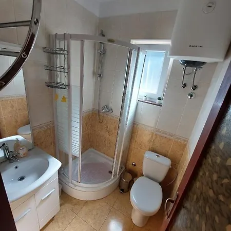 Peaceful & Cozy Rest House, 80m From Holiday home Trogir