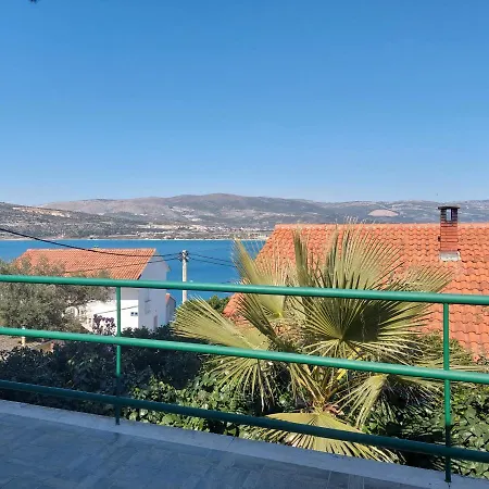 Ferienhaus Peaceful & Cozy Rest House, 80m From Trogir