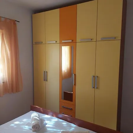 Peaceful & Cozy Rest House, 80m From Ferienhaus *