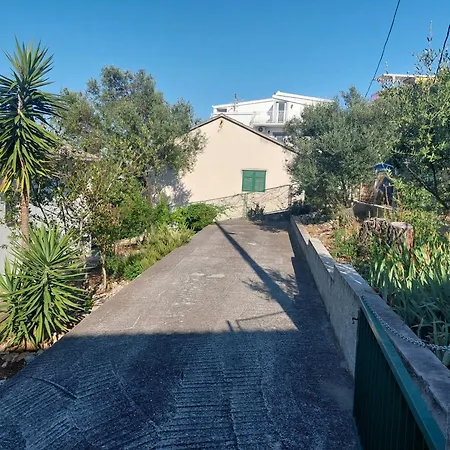Peaceful & Cozy Rest House, 80m From Trogir