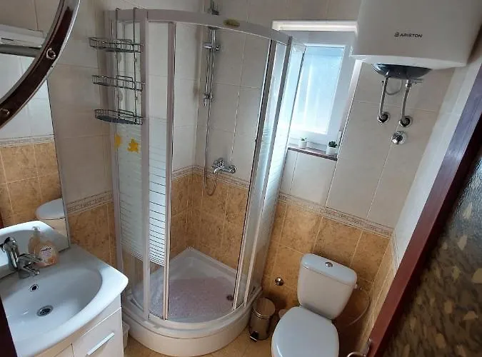 Peaceful & Cozy Rest House, 80m From Дом отдыха Трогир