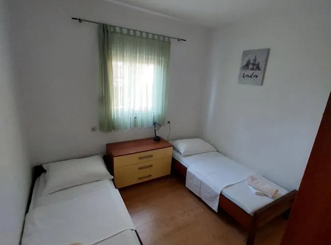 Peaceful & Cozy Rest House, 80m From Дом отдыха Трогир