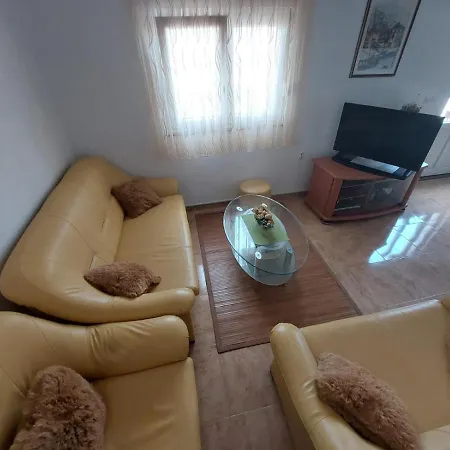 Дом отдыха Peaceful & Cozy Rest House, 80m From *