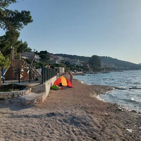 Peaceful & Cozy Rest House, 80m From Vakantiehuis