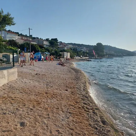 Peaceful & Cozy Rest House, 80m From Дом отдыха