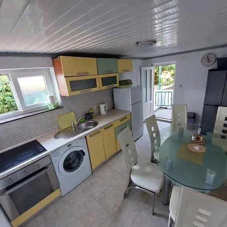 Peaceful & Cozy Rest House, 80m From * Трогир