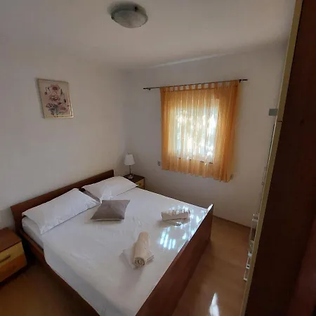 Peaceful & Cozy Rest House, 80m From Дом отдыха