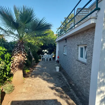 Peaceful & Cozy Rest House, 80m From Trogir