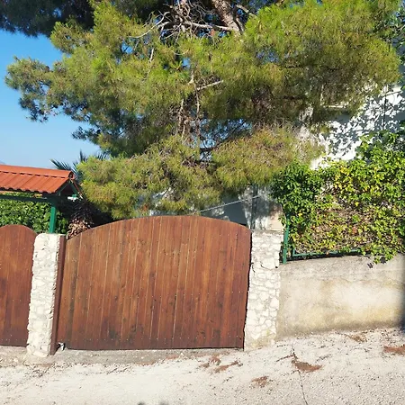 Peaceful & Cozy Rest House, 80m From *