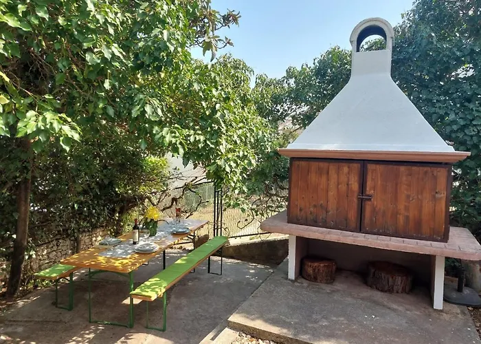 Peaceful & Cozy Rest House, 80m From Vakantiehuis