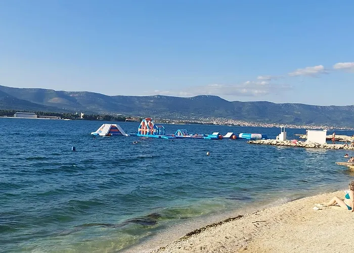 Peaceful & Cozy Rest House, 80m From Будинок відпочинку