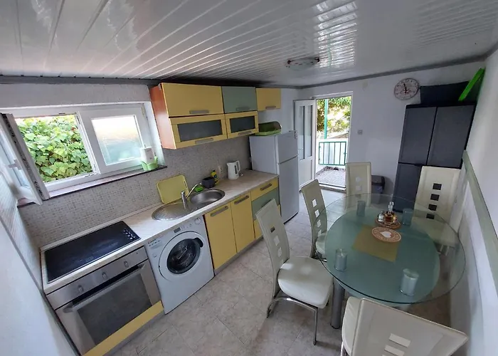 Peaceful & Cozy Rest House, 80m From * Trogir