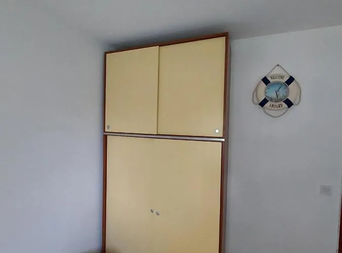 Peaceful & Cozy Rest House, 80m From Будинок відпочинку Трогір