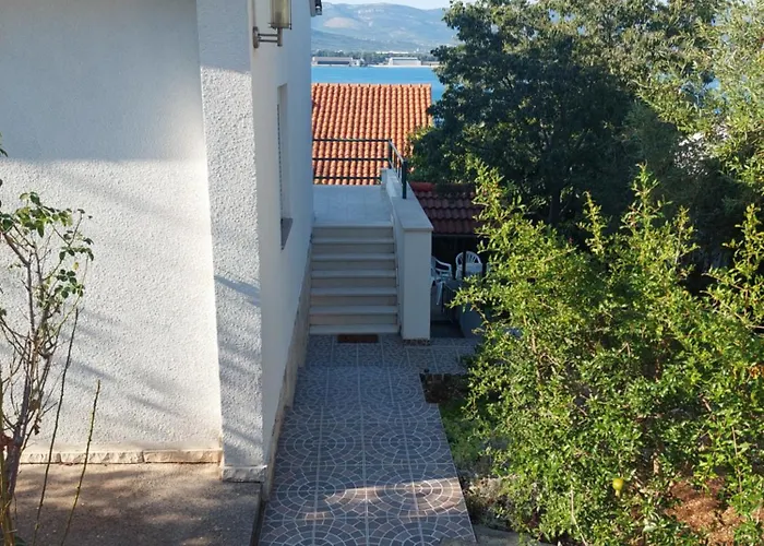 Peaceful & Cozy Rest House, 80m From Будинок відпочинку *