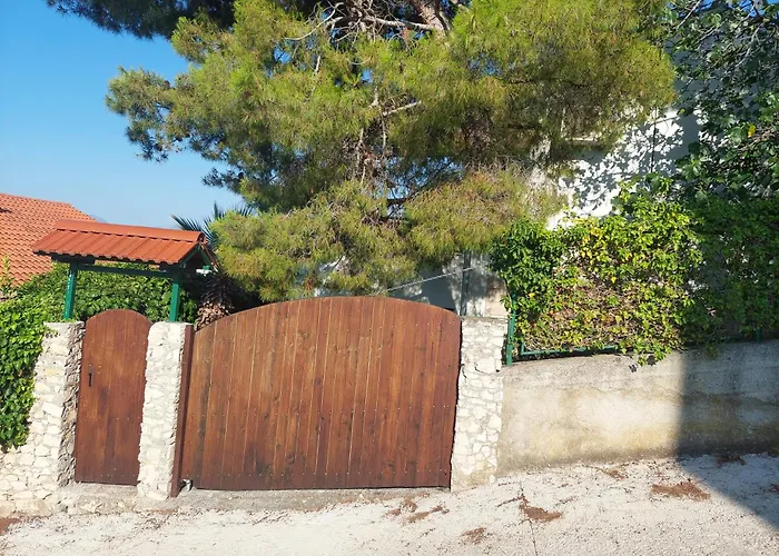 Peaceful & Cozy Rest House, 80m From *